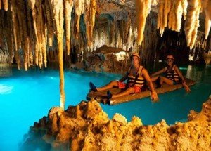 Balsas del parque Xplor en Cancún