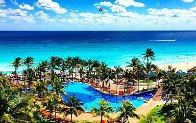 Hotel near Cancun Spot