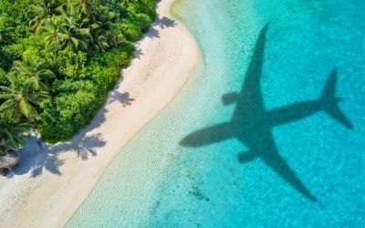 Airplane to Cancun airport
