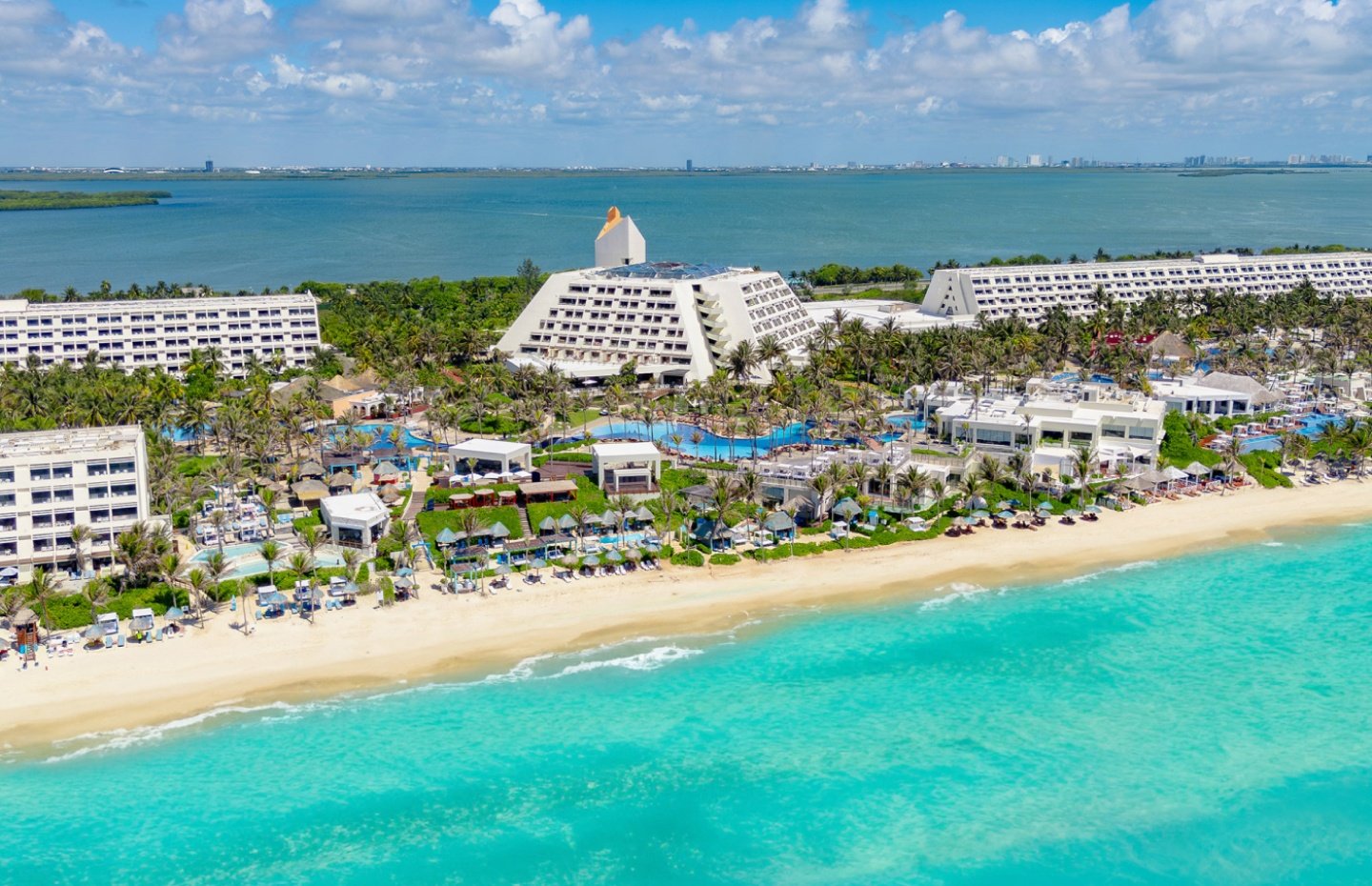 Card imageGrand Oasis Cancun