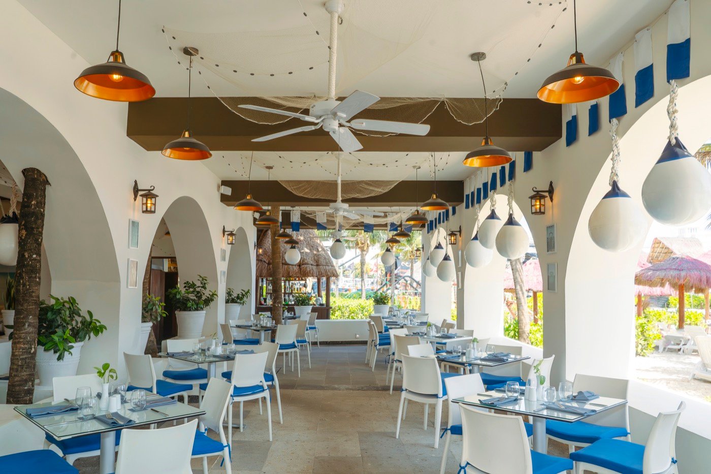 Restaurantes y Bares del Hotel Grand Oasis Palm