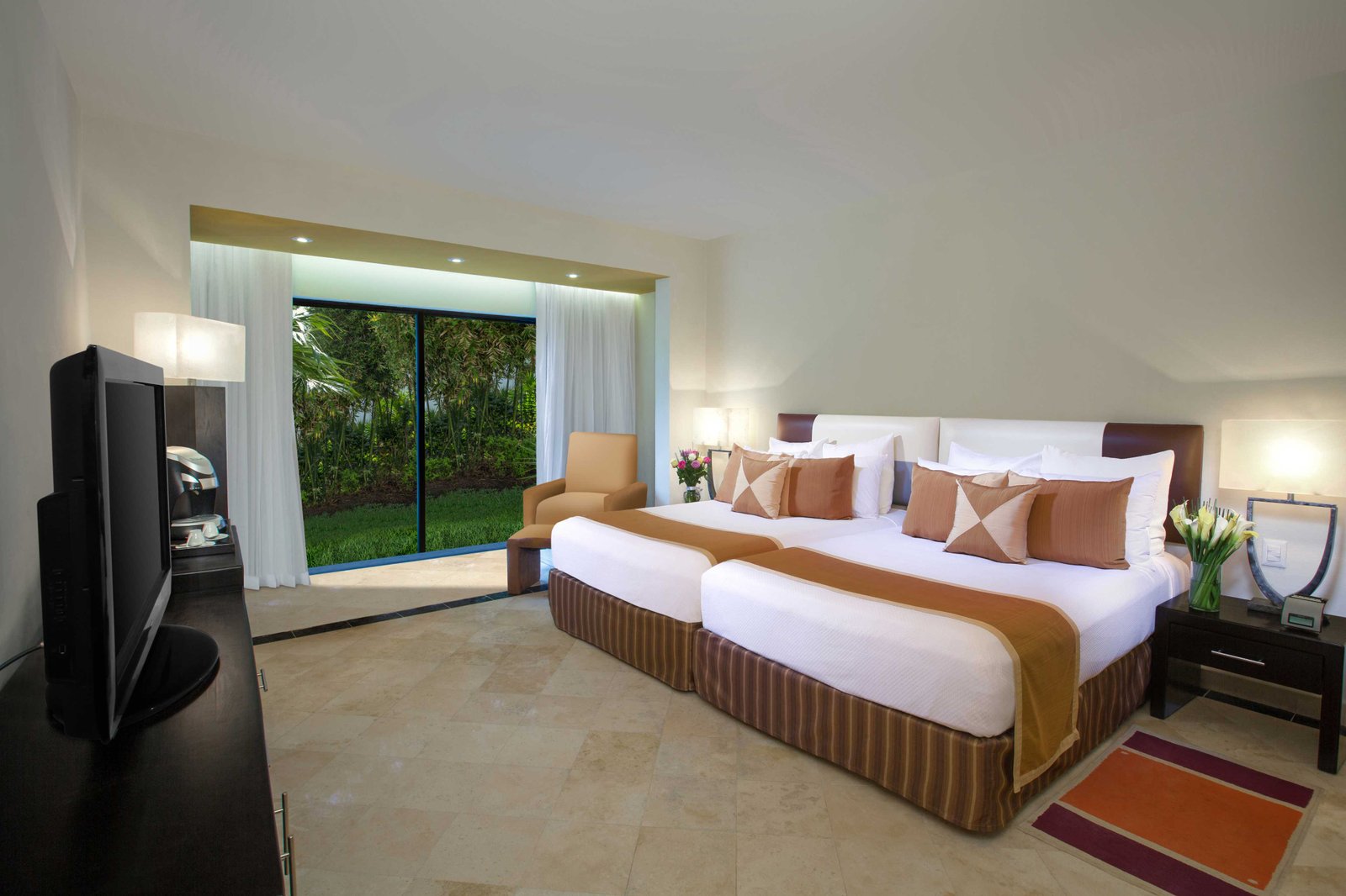 Vista Panorámica Frontal de Hotel Grand Oasis Tulum con vista al Mar