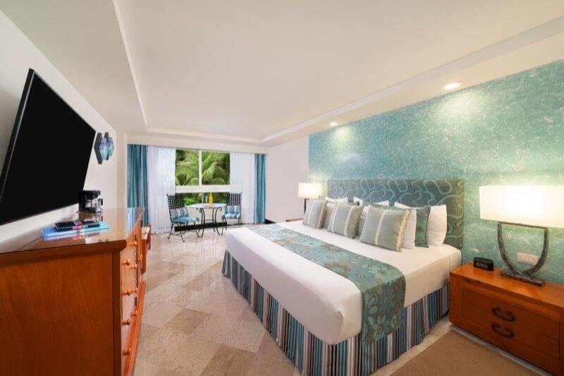 Room with rustic style and friendly personality