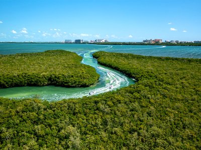 Paseo en lancha Cancún